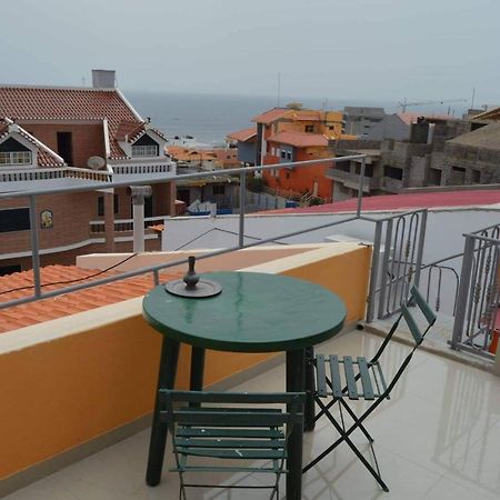 Apartamento T1 Mobilado Com Wi-Fi Прая Екстер'єр фото
